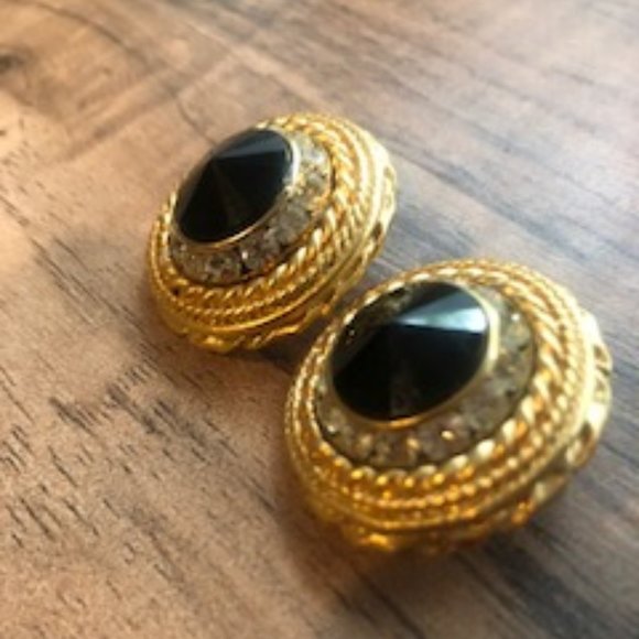 CLASSIC CLIP ON EARRINGS - Picture 3 of 3